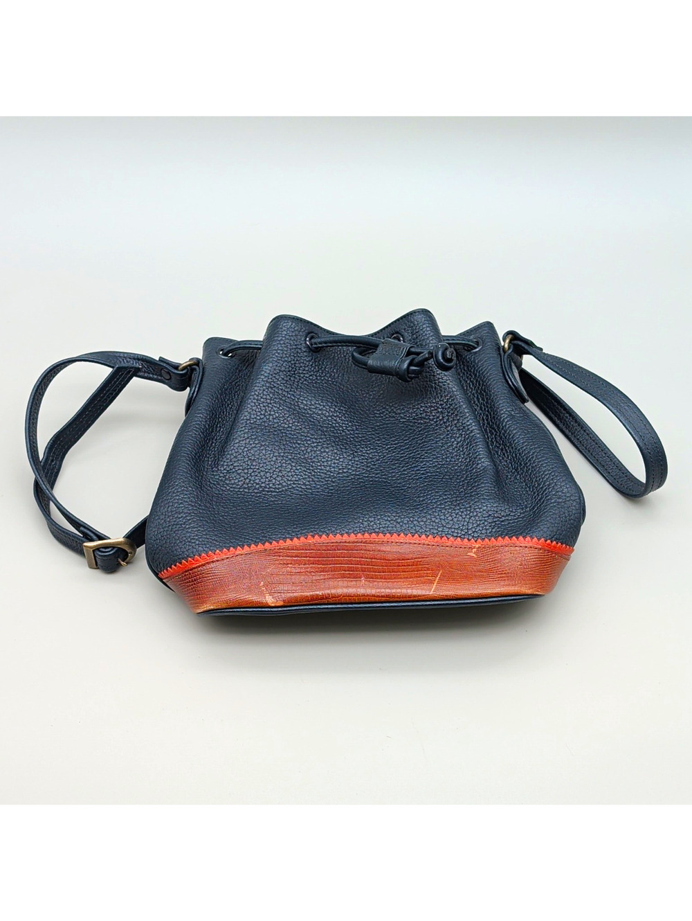 Giani Bernini Blue Brown Colorblock Drawstring Bucket Crossbody Bag Gold